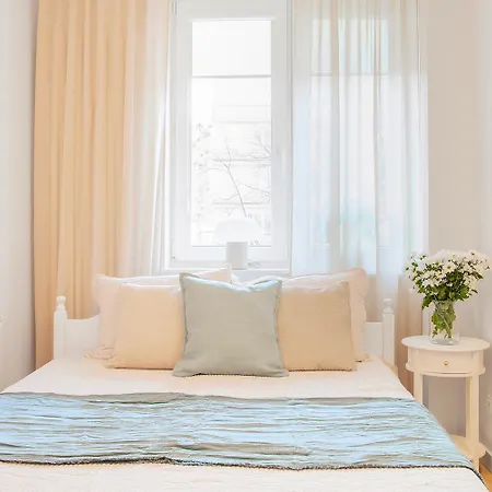 Centrum Abrahama 15 Minut Pieszo Od Plazy Miejskiej By Renters Apartman Gdynia