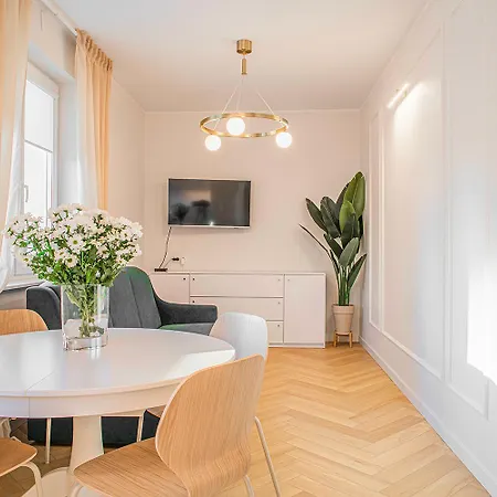 Centrum Abrahama 15 Minut Pieszo Od Plazy Miejskiej By Renters Apartman
