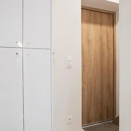 Apartman Centrum Abrahama 15 Minut Pieszo Od Plazy Miejskiej By Renters Gdynia